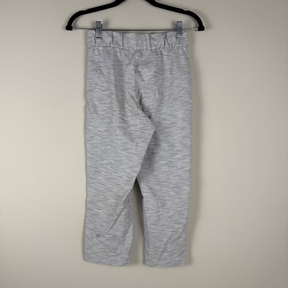 Lululemon On The Fly Pants Crop Womens Size 2‎ Heather Grey Luxtreme Athleisure - Picture 2 of 10